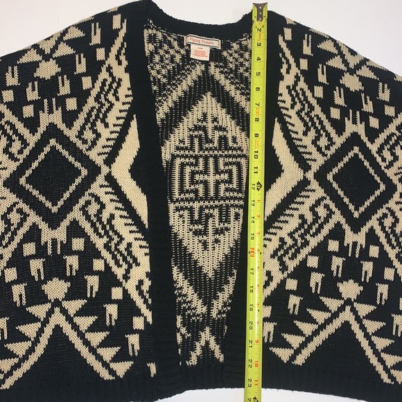 Flying Tomato Black and Cream Tribal Print Cardigan - Women’s Size Small - Picture 7 of 9